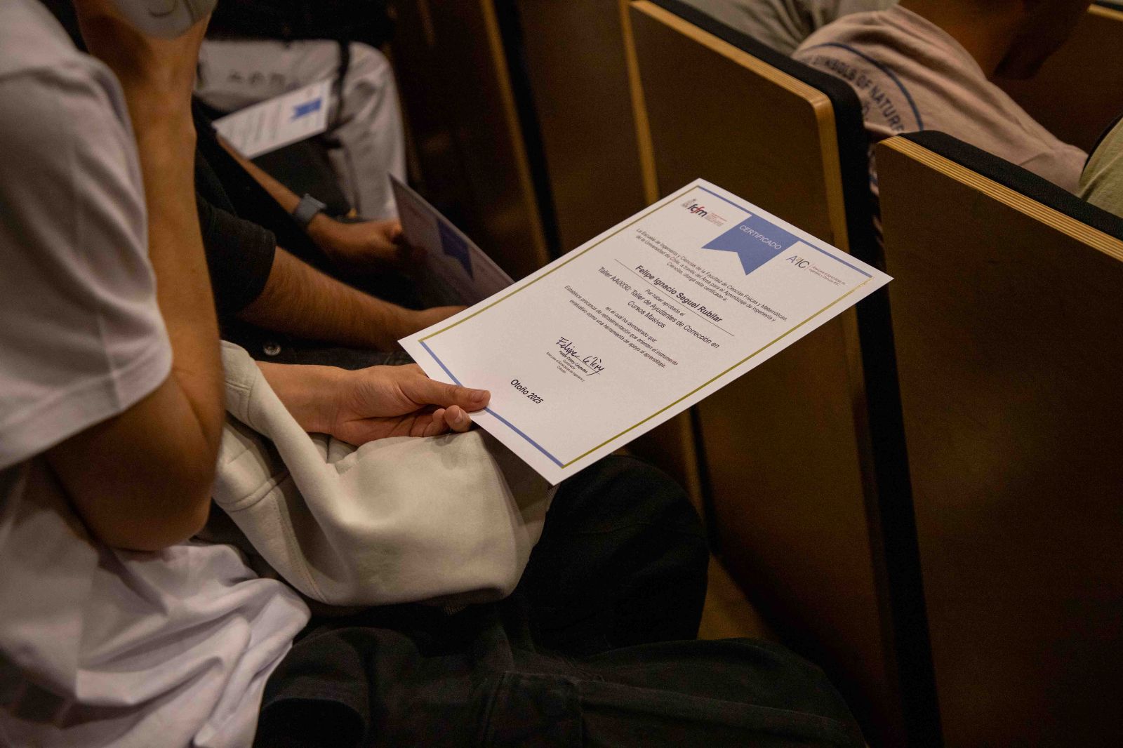 Área para el Aprendizaje de Ingeniería y Ciencias realizó ceremonia de cierre de certificación para ayudantes y auxiliares